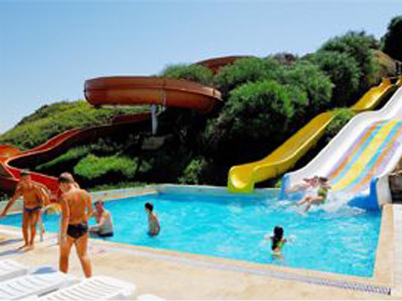 Green Beach Resort Gundogan  Exterior photo