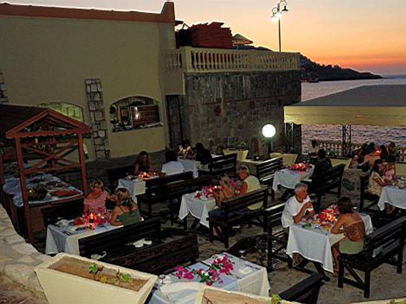 Green Beach Resort Gundogan  Exterior photo