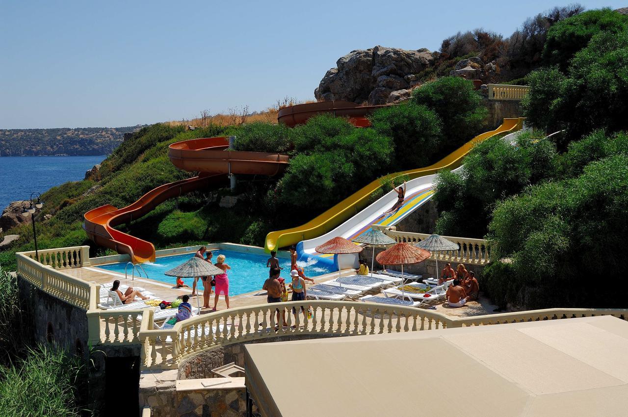 Green Beach Resort Gundogan  Exterior photo