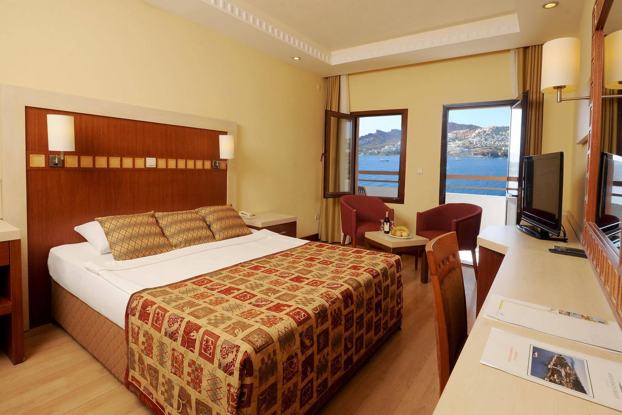 Green Beach Resort Gundogan  Exterior photo